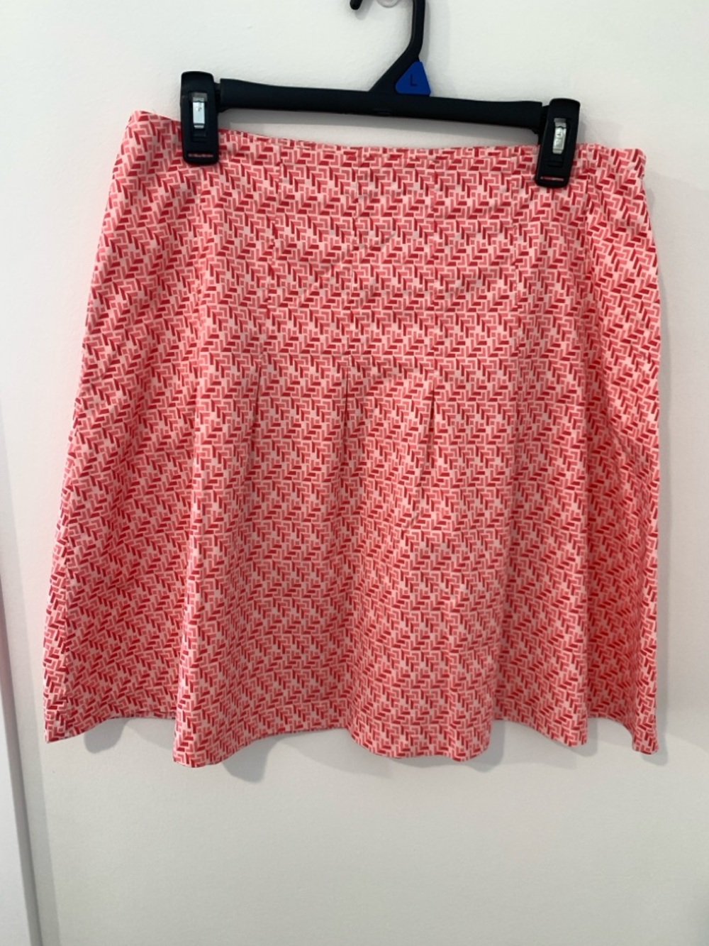 Old Navy pink skirt